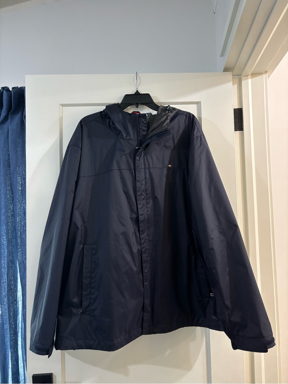 Tommy Hilfiger Men's Dark Navy Hooded Raincoat
